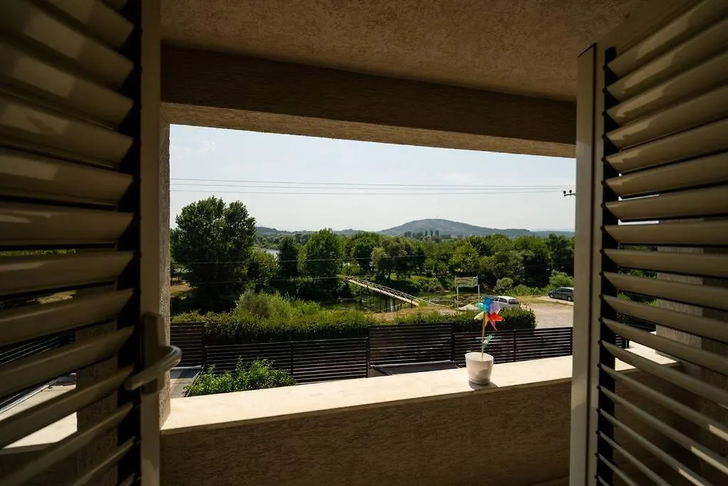 Villa Private Luxury Villa, River View Shkodra